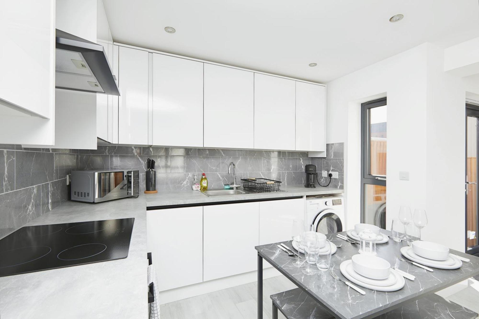 Modern In City Centre - Free Gated Parking Apartment Derby
